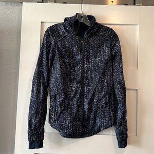 Lululemon lightweight rain jacket